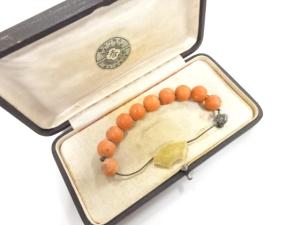 アンティーク　本珊瑚　髪留め(約16.75g)